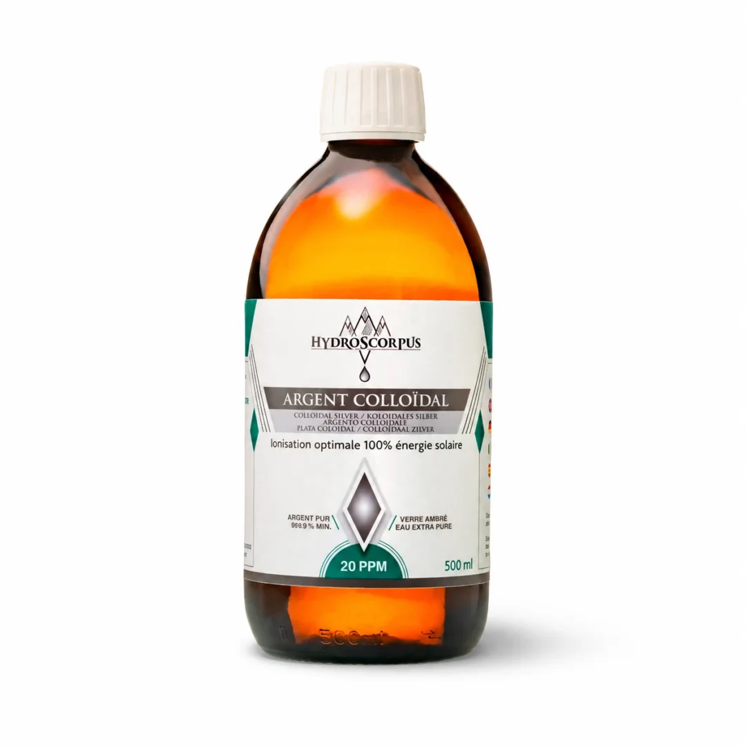 Bouteille d’argent colloïdal Hydroscorpus 20 PPM en verre ambré de 500 ml sur fond blanc.