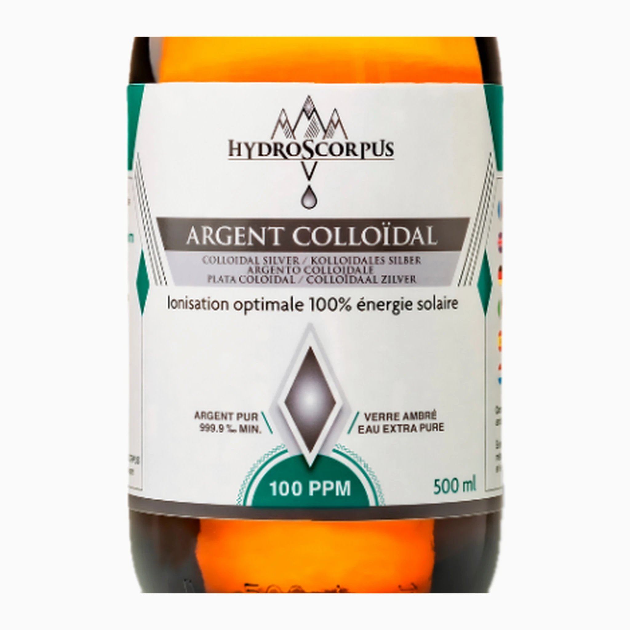 Gros plan de l’étiquette réelle d’une bouteille d’argent colloïdal Hydroscorpus 100 PPM de 500 ml.